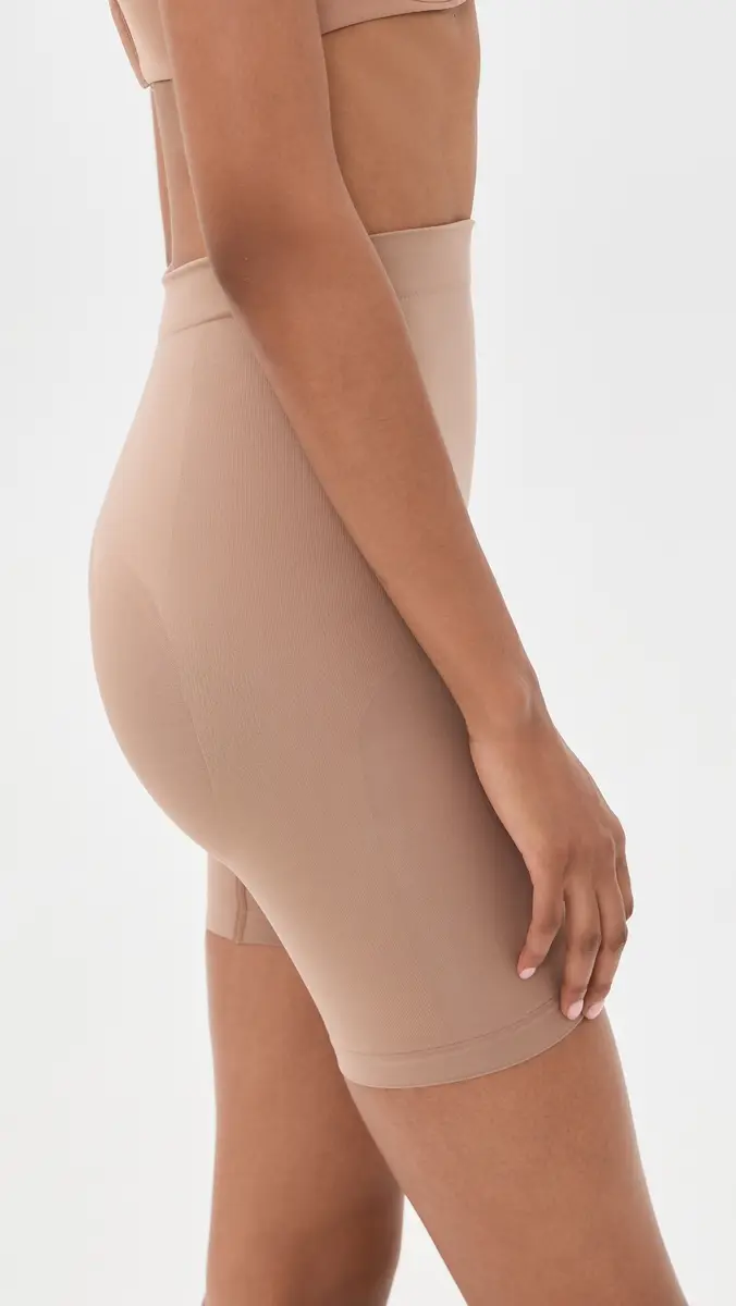 Skims Mid Thigh Shorts | Thumbnail 4 Skims Mid Thigh Shorts | Thumbnail 4