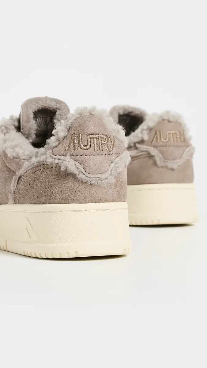 Autry Medalist Low Sneakers | Thumbnail 4 Autry Medalist Low Sneakers | Thumbnail 4