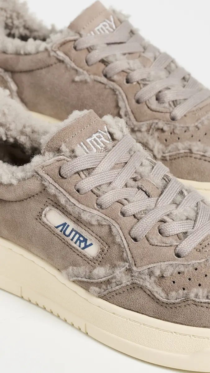 Autry Medalist Low Sneakers | Thumbnail 6 Autry Medalist Low Sneakers | Thumbnail 6