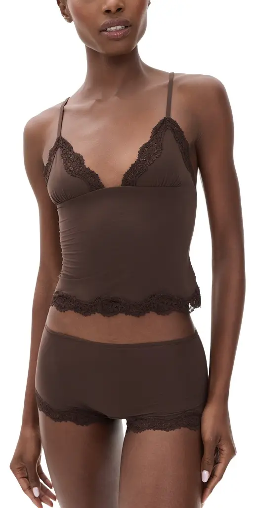 Skims Fits Everybody Lace Cami and Boy Short et Espresso | Image 1 Skims Fits Everybody Lace Cami and Boy Short et Espresso | Image 1