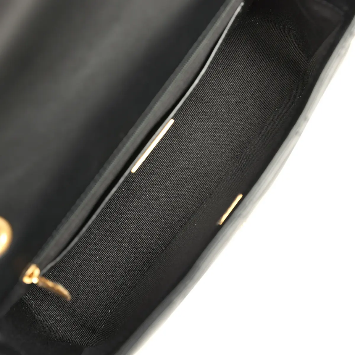 Chanel Chanel Medium Flap Bag Black Shiny Lambskin Antique Gold Hardware | Thumbnail 8 Chanel Chanel Medium Flap Bag Black Shiny Lambskin Antique Gold Hardware | Thumbnail 8