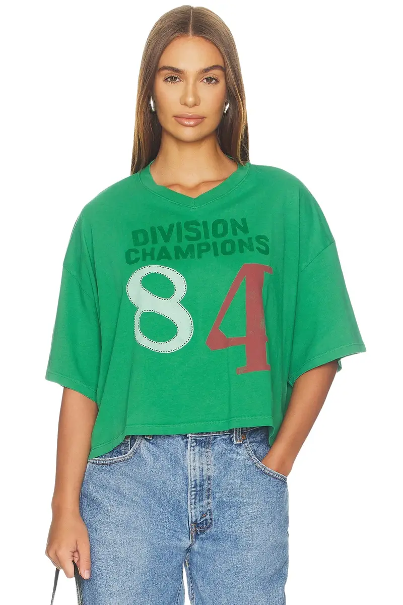 DAYDREAMER Division Champs Cropped V-neck Tee