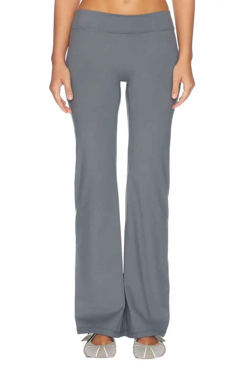 WellBeing + BeingWell Flowwell Niko Pant WellBeing + BeingWell Flowwell Niko Pant