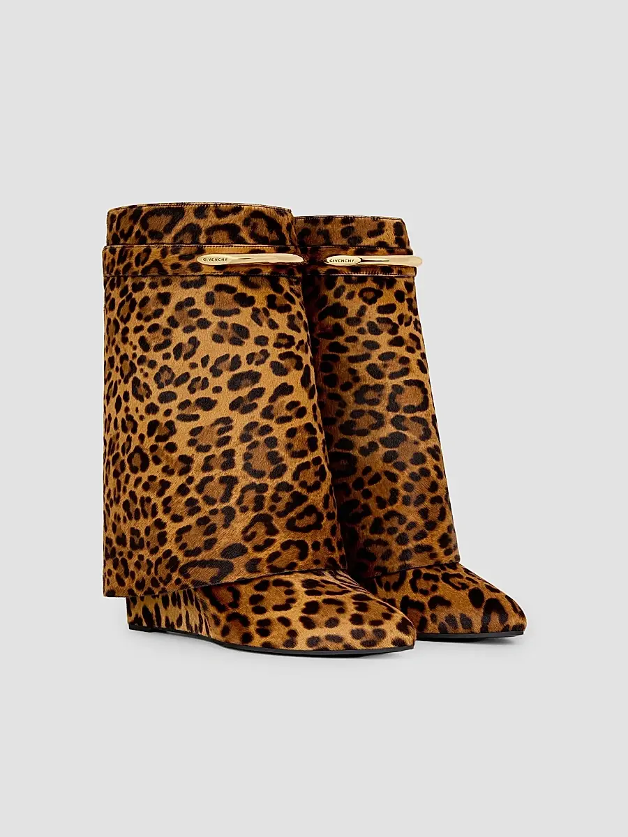 Givenchy Women's Shark Pinch Ankle Boots in Leopard Pony-Effect Leather | Thumbnail 2