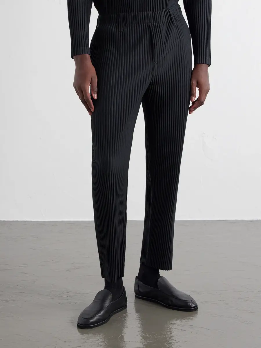 Homme Plissé Issey Miyake Pleated Tapered-Leg Trousers - Men | Thumbnail 3