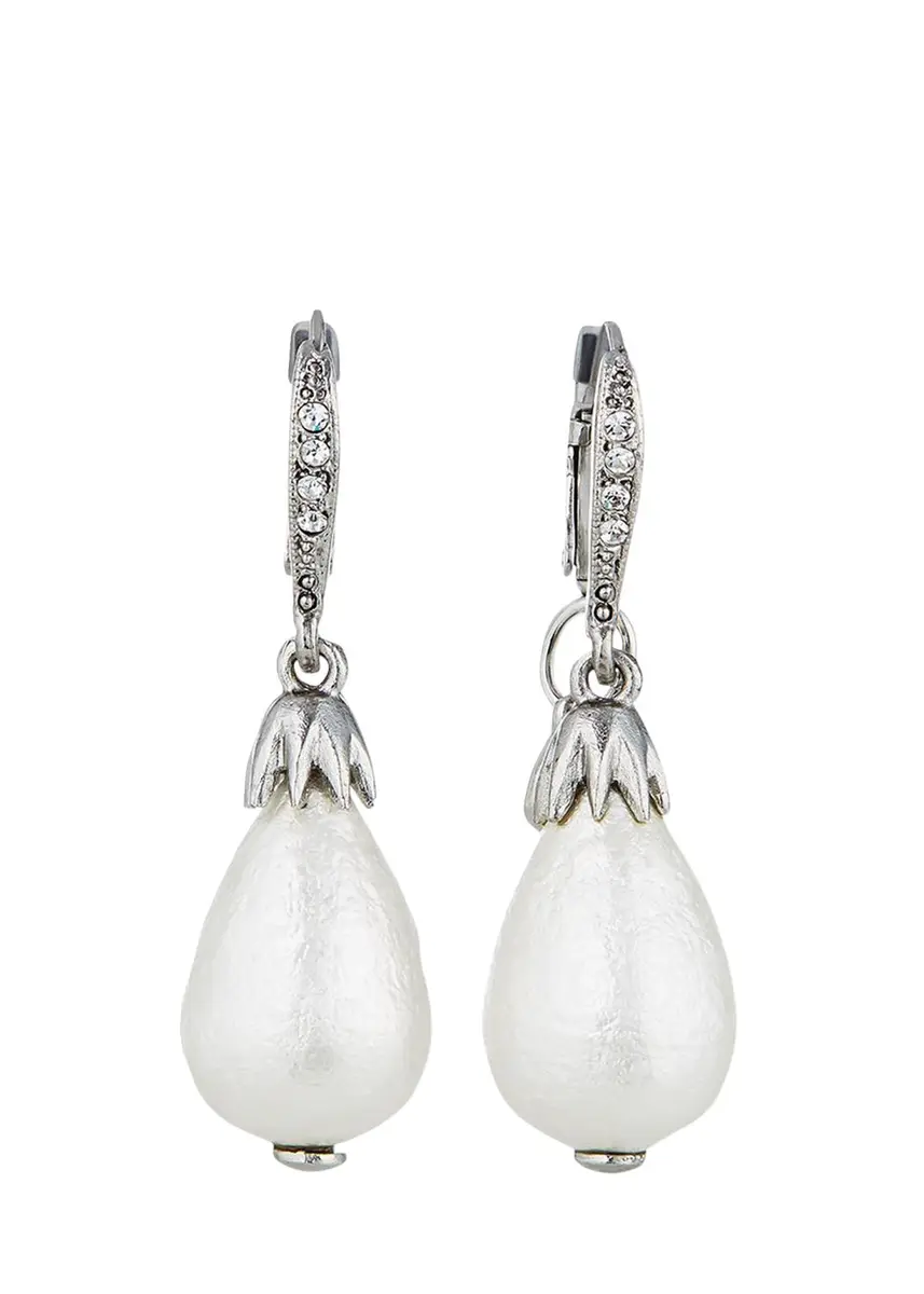 Oscar de la Renta Classic Pearly Clip Earrings | Thumbnail 3 Oscar de la Renta Classic Pearly Clip Earrings | Thumbnail 3