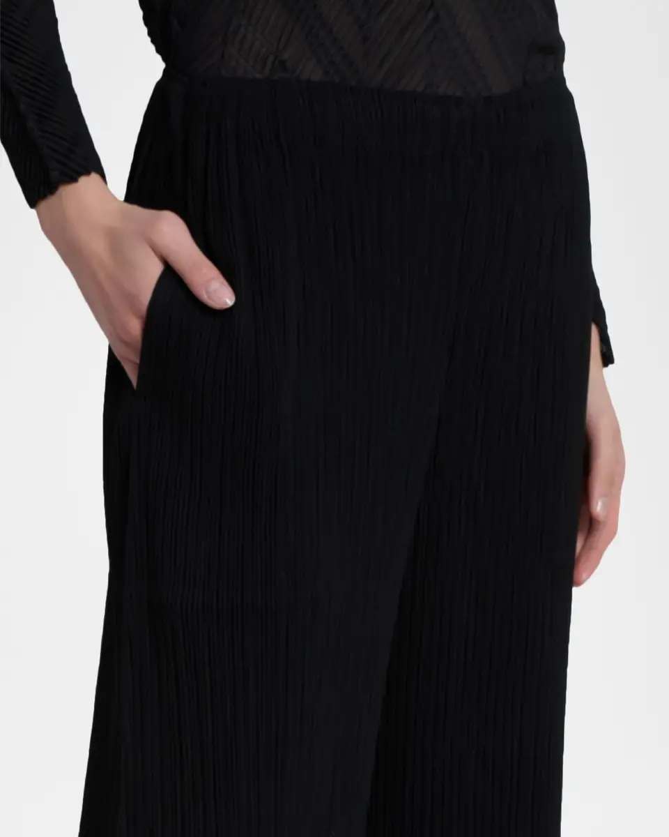 Issey Miyake Hatching Pleated Wide-Leg Pants | Thumbnail 5