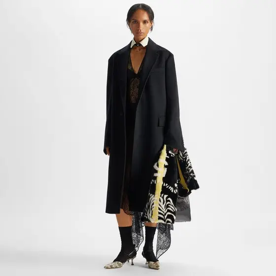 Fendi Very Colibrì Parchment and Black Leather Slingbacks with Medium Heel | Thumbnail 5 Fendi Very Colibrì Parchment and Black Leather Slingbacks with Medium Heel | Thumbnail 5