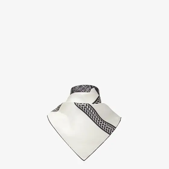 Fendi Selleria Foulard | Thumbnail 3 Fendi Selleria Foulard | Thumbnail 3