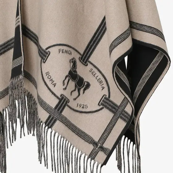 Fendi Selleria Poncho | Thumbnail 3 Fendi Selleria Poncho | Thumbnail 3