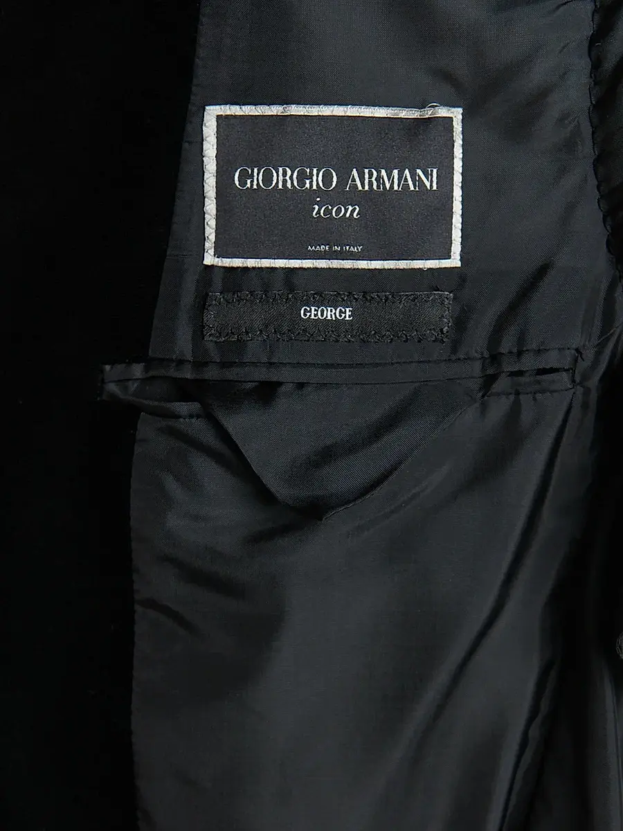 Giorgio Armani Men's Velvet Single-Breasted Velvet Dinner Jacket | Thumbnail 5 Giorgio Armani Men's Velvet Single-Breasted Velvet Dinner Jacket | Thumbnail 5