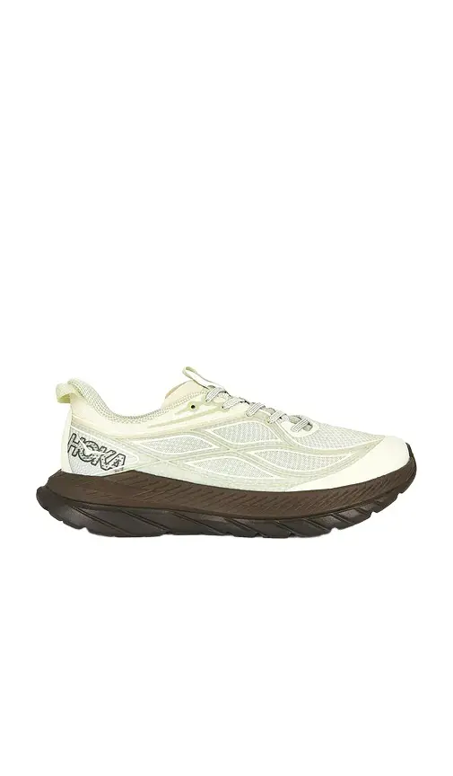 Hoka Mach Remastered Aura Sneaker | Image 1 Hoka Mach Remastered Aura Sneaker | Image 1
