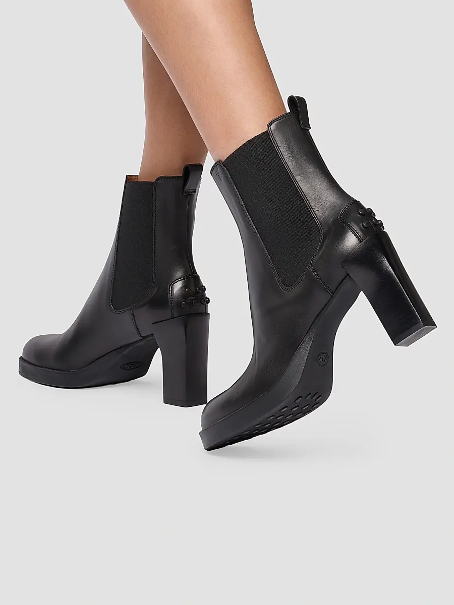 Tod's Women's 80MM Leather Chelsea Boots | Thumbnail 2