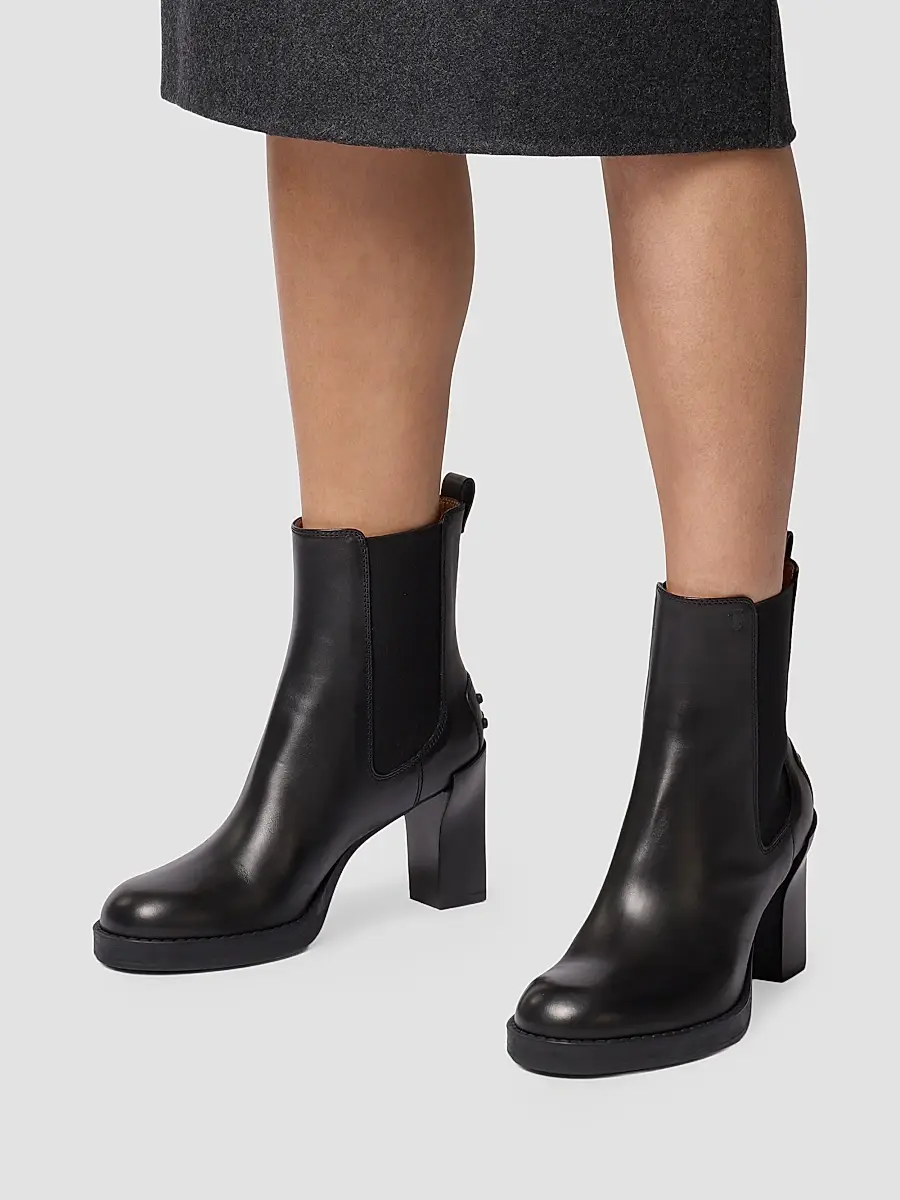 Tod's Women's 80MM Leather Chelsea Boots | Thumbnail 7