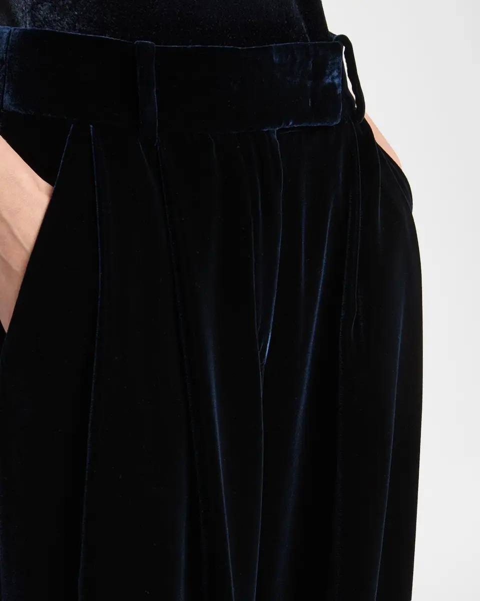 Giorgio Armani Velvet Silk-Blend Pleated Pants | Thumbnail 5 Giorgio Armani Velvet Silk-Blend Pleated Pants | Thumbnail 5