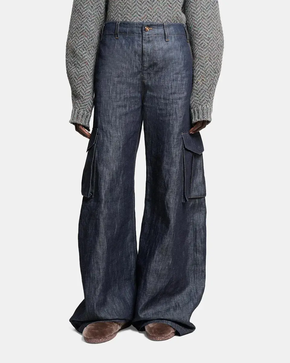 Gabriela Hearst Eos Cotton-Linen Sculptural Flared Cargo Pants | Thumbnail 4 Gabriela Hearst Eos Cotton-Linen Sculptural Flared Cargo Pants | Thumbnail 4