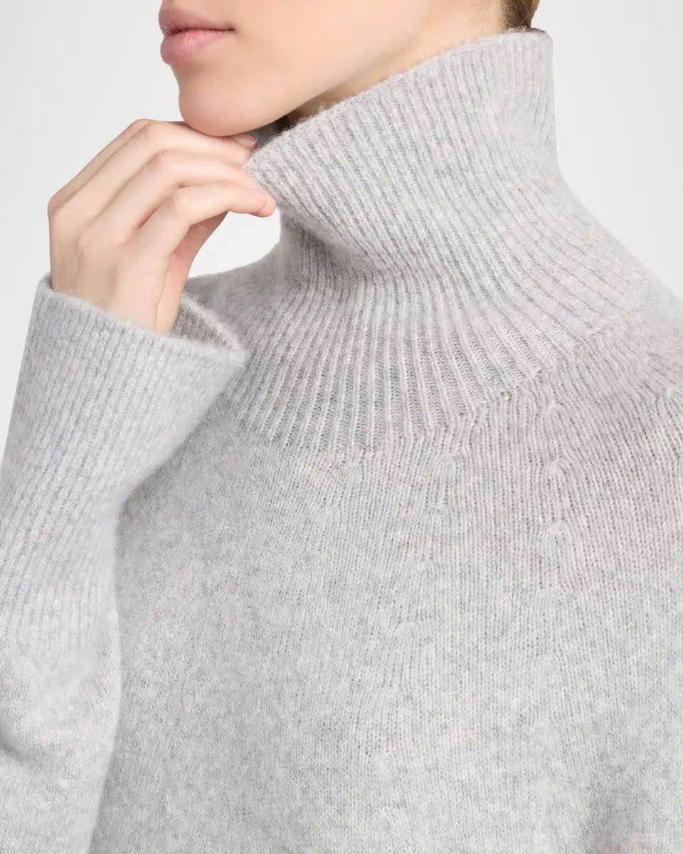 Giorgio Armani Cashmere Long Turtleneck Sweater | Thumbnail 4 Giorgio Armani Cashmere Long Turtleneck Sweater | Thumbnail 4
