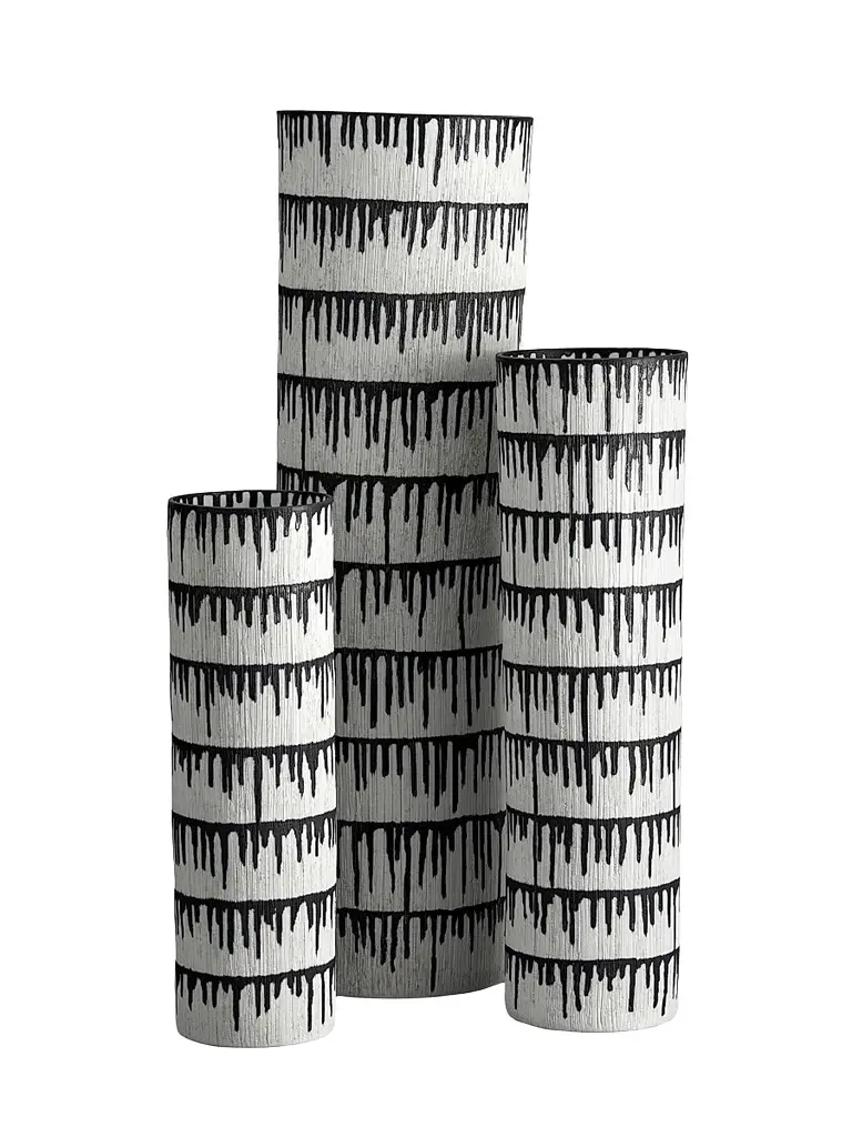 L'Objet Atelier Tokasu Cylindrical Porcelain Vase