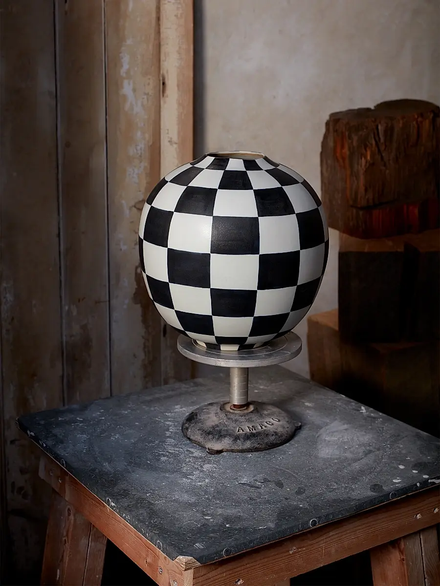 L'Objet Atelier Damier Check Vase | Thumbnail 7 L'Objet Atelier Damier Check Vase | Thumbnail 7