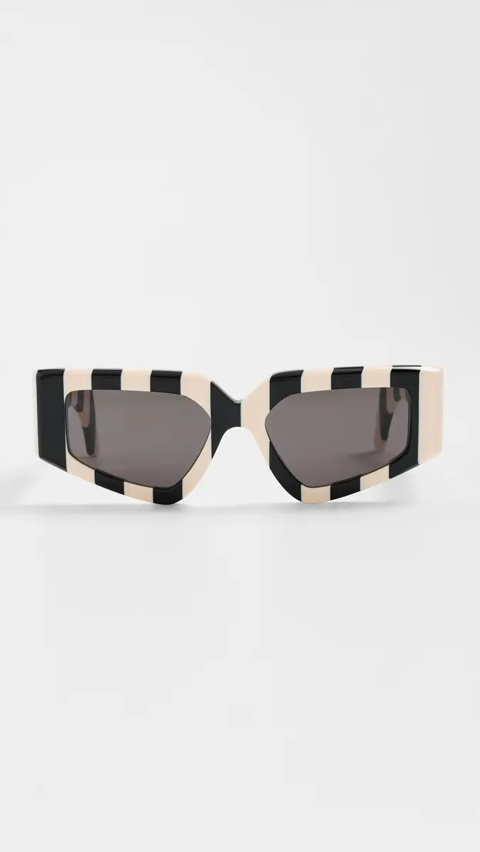 Valentino Ultra Vintage Sunglasses | Thumbnail 2 Valentino Ultra Vintage Sunglasses | Thumbnail 2
