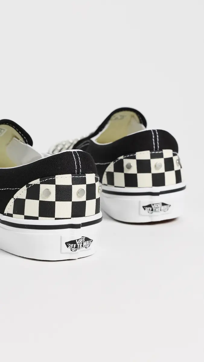 Vans Classic Slip On Unisex Sneakers | Thumbnail 4