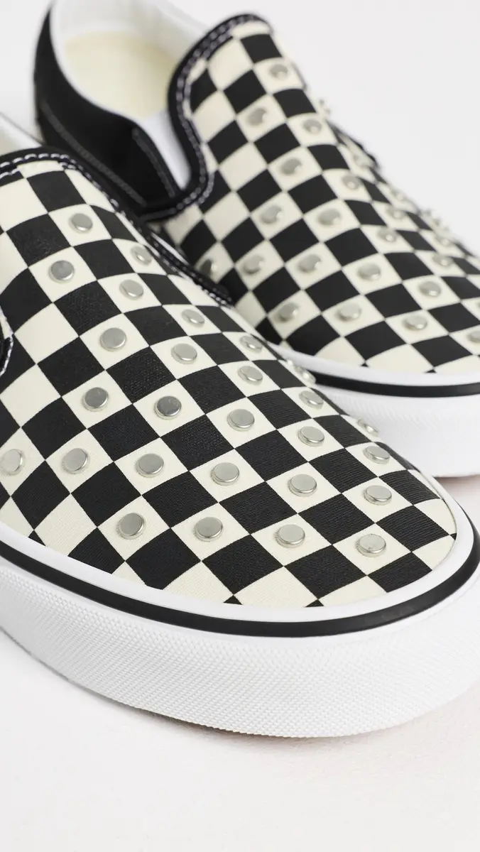 Vans Classic Slip On Unisex Sneakers | Thumbnail 6