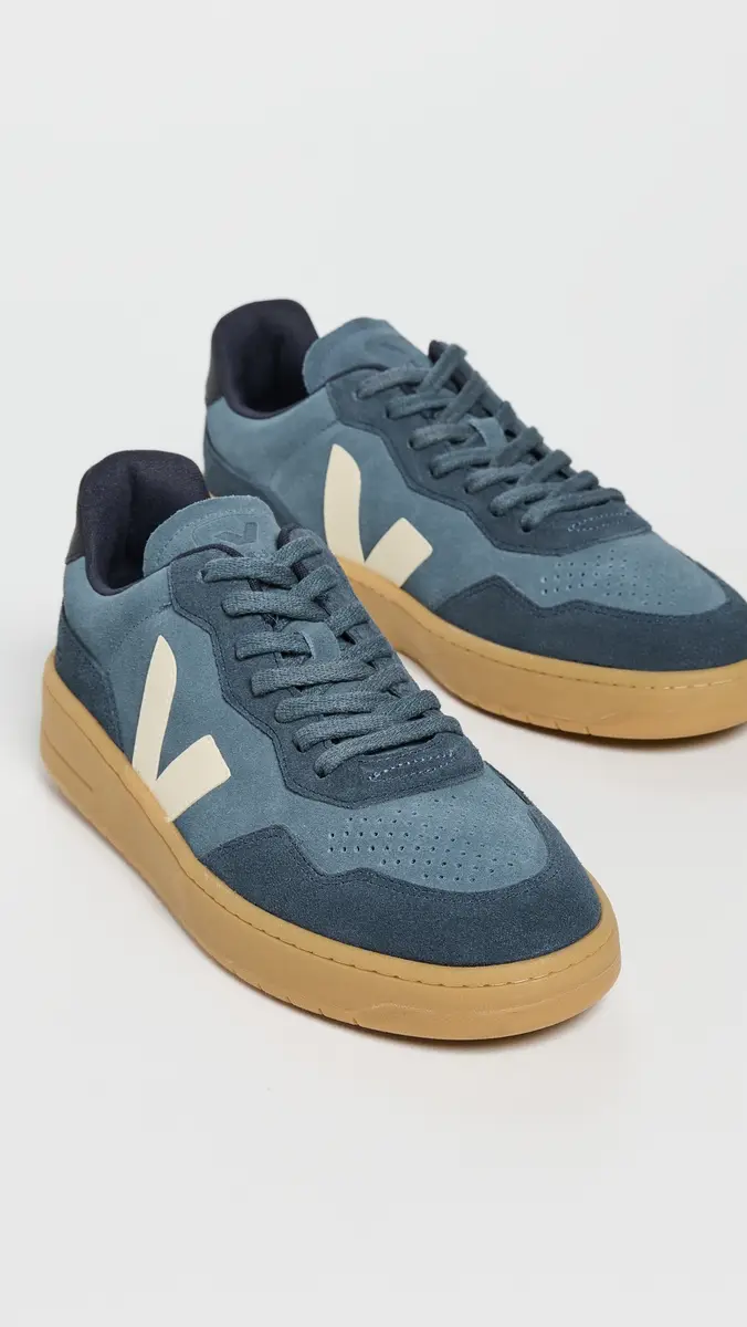 Veja V-90 Sneakers | Thumbnail 4 Veja V-90 Sneakers | Thumbnail 4
