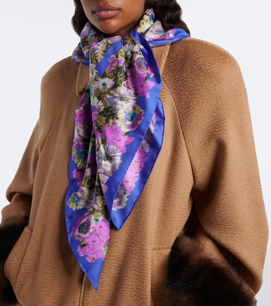 Valentino Garavani Floral silk scarf | Thumbnail 4 Valentino Garavani Floral silk scarf | Thumbnail 4