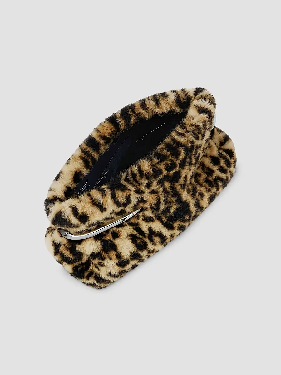 Givenchy Women's Pinch Soft Clutch in Leopard Shearling-Effect - Black Beige | Thumbnail 4 Givenchy Women's Pinch Soft Clutch in Leopard Shearling-Effect - Black Beige | Thumbnail 4