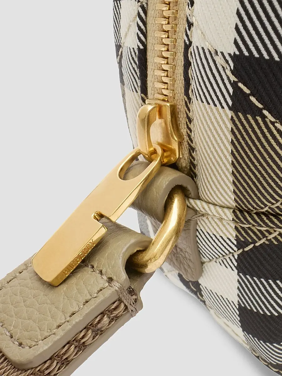 Burberry Women's Horseshoe Check Pouch | Thumbnail 5