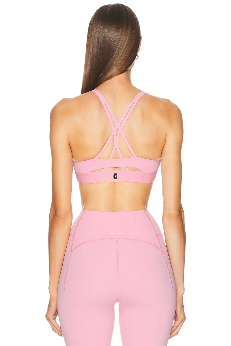 ON Studio Sports Bra | Thumbnail 3