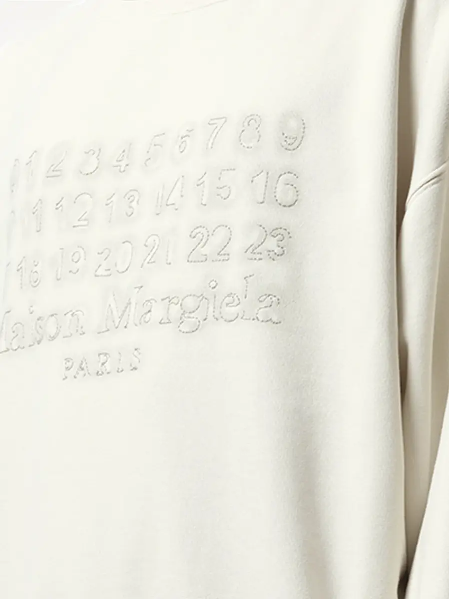 Maison Margiela Memory of Logo Sweatshirt in Ecru White | Thumbnail 2