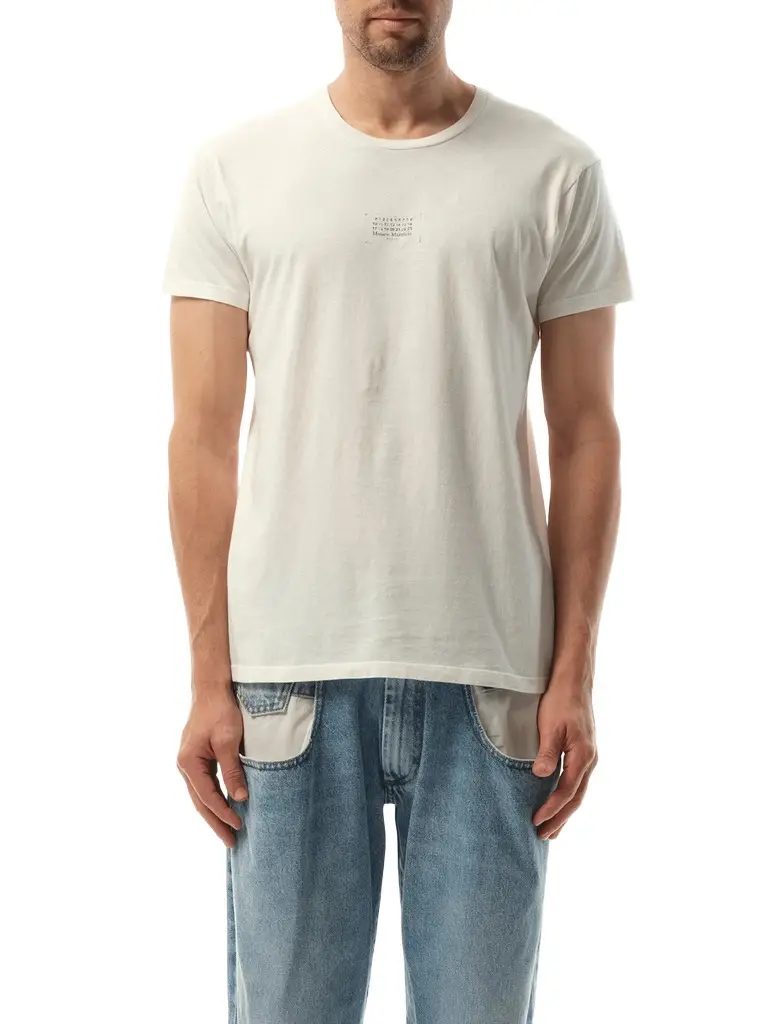 Maison Margiela Small Number Logo T-shirt in Off White