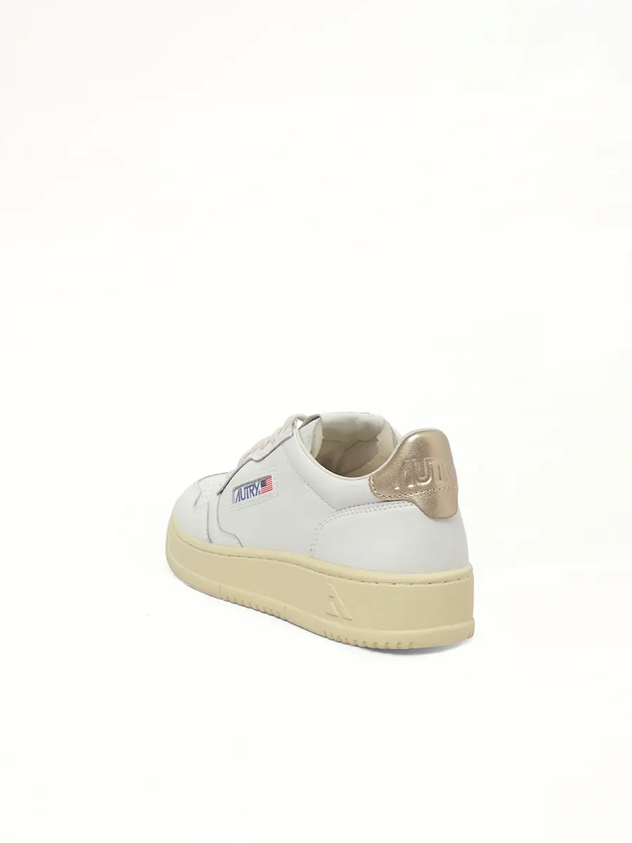 Autry Medalist Low Sneakers in White/gold | Thumbnail 4 Autry Medalist Low Sneakers in White/gold | Thumbnail 4