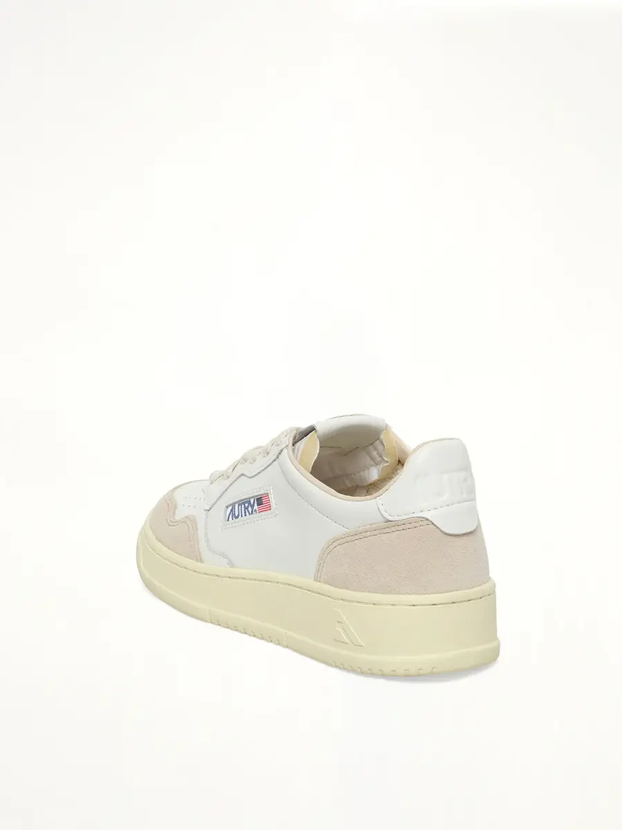 Autry Medalist Low Sneakers | Thumbnail 2 Autry Medalist Low Sneakers | Thumbnail 2