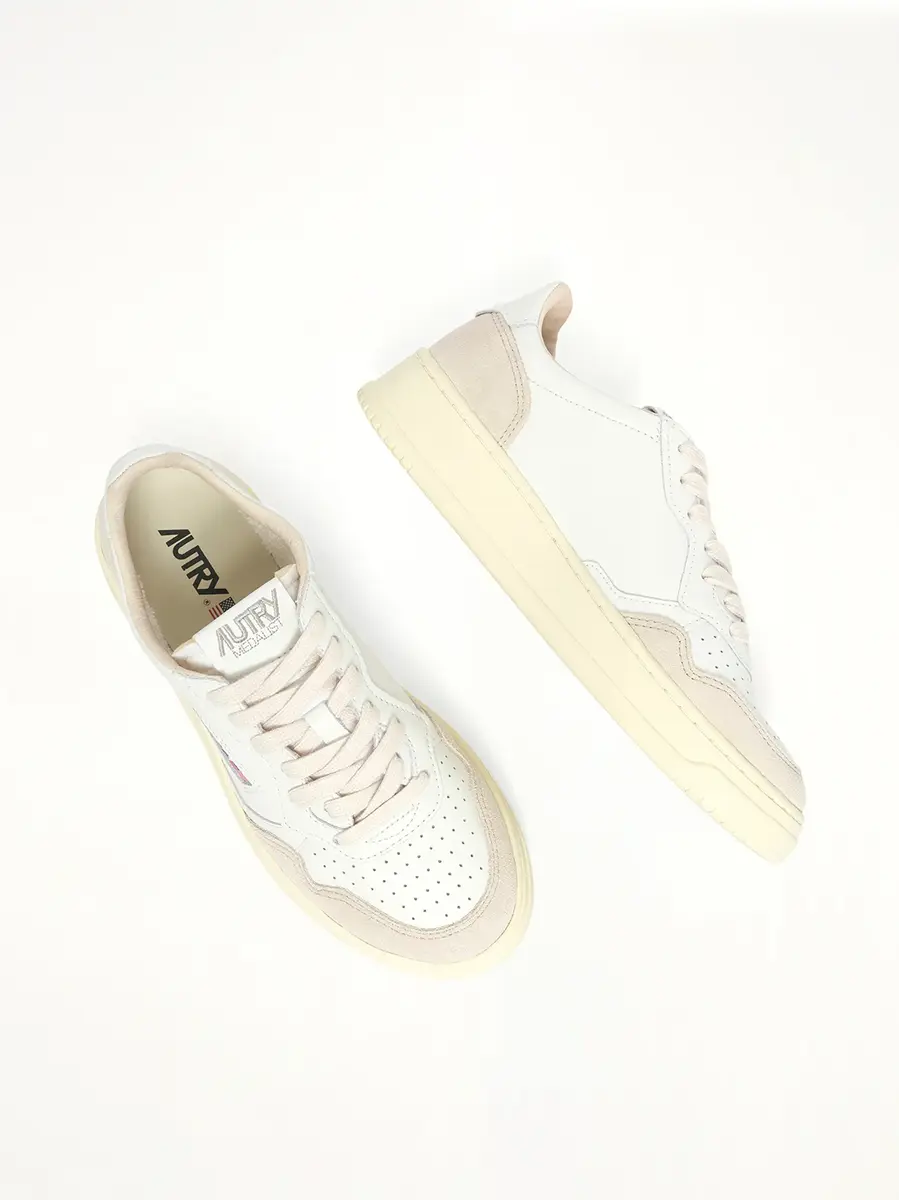 Autry Medalist Low Sneakers | Thumbnail 4 Autry Medalist Low Sneakers | Thumbnail 4