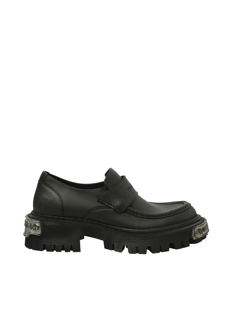 Balenciaga Tractor Loafer L20 in Black/silver | Image 1 Balenciaga Tractor Loafer L20 in Black/silver | Image 1