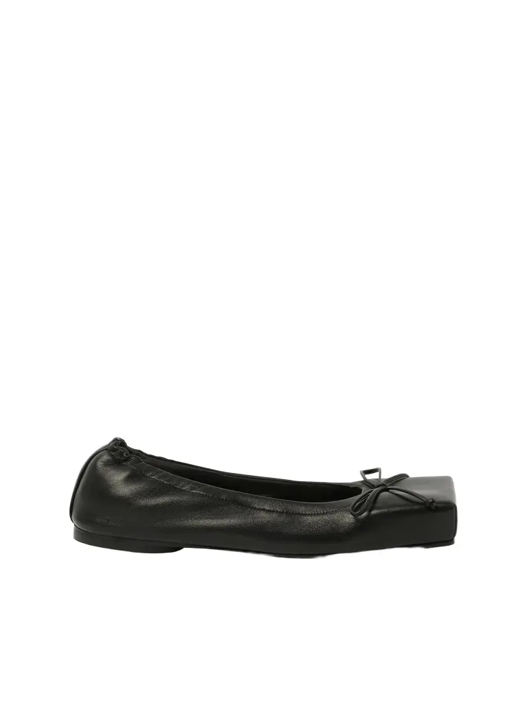 Jacquemus Les Ballerines Ballet | Image 1 Jacquemus Les Ballerines Ballet | Image 1