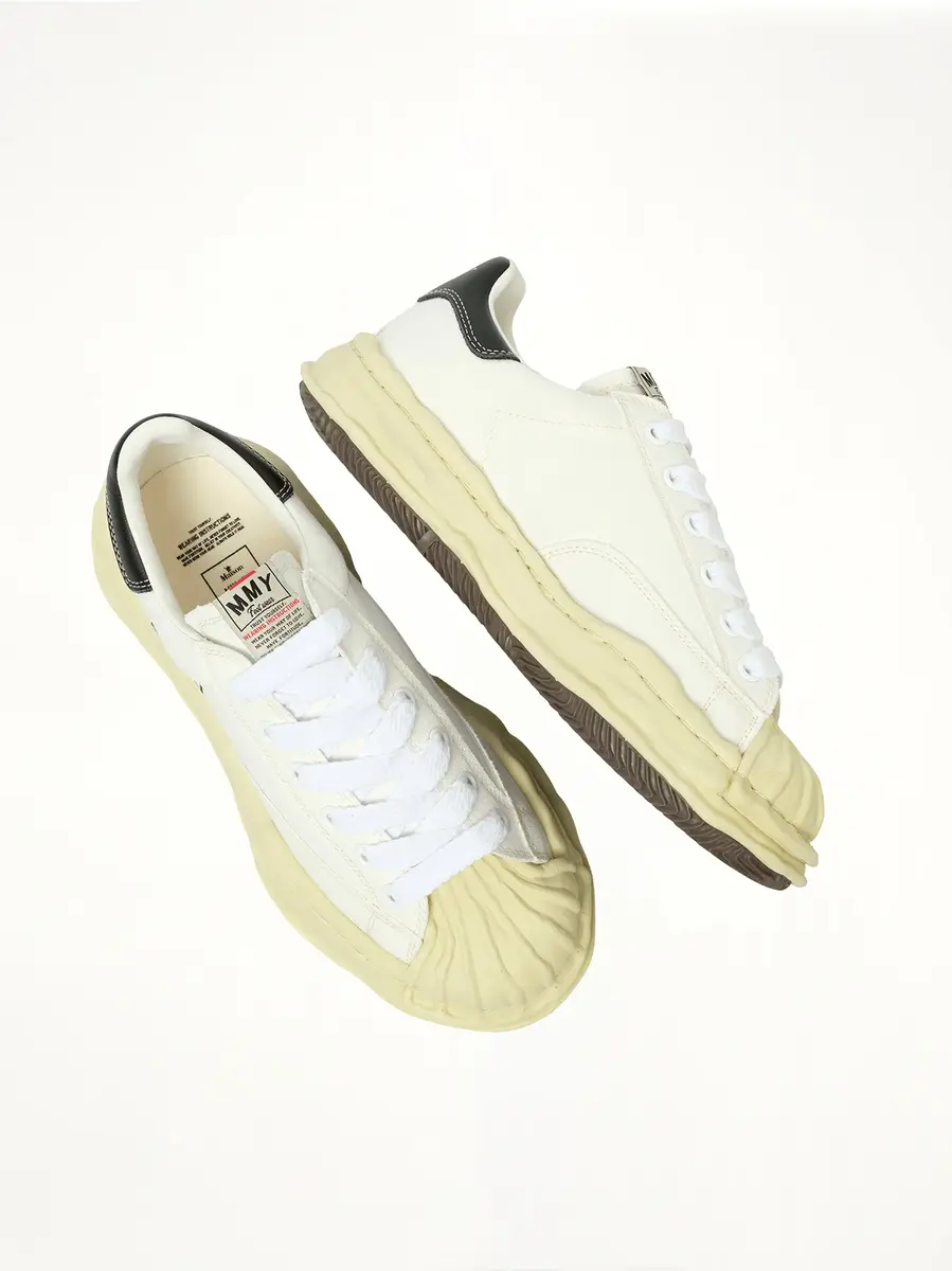Maison MIHARA YASUHIRO Blakey OG Vintage Leather Low Sneaker | Thumbnail 2 Maison MIHARA YASUHIRO Blakey OG Vintage Leather Low Sneaker | Thumbnail 2