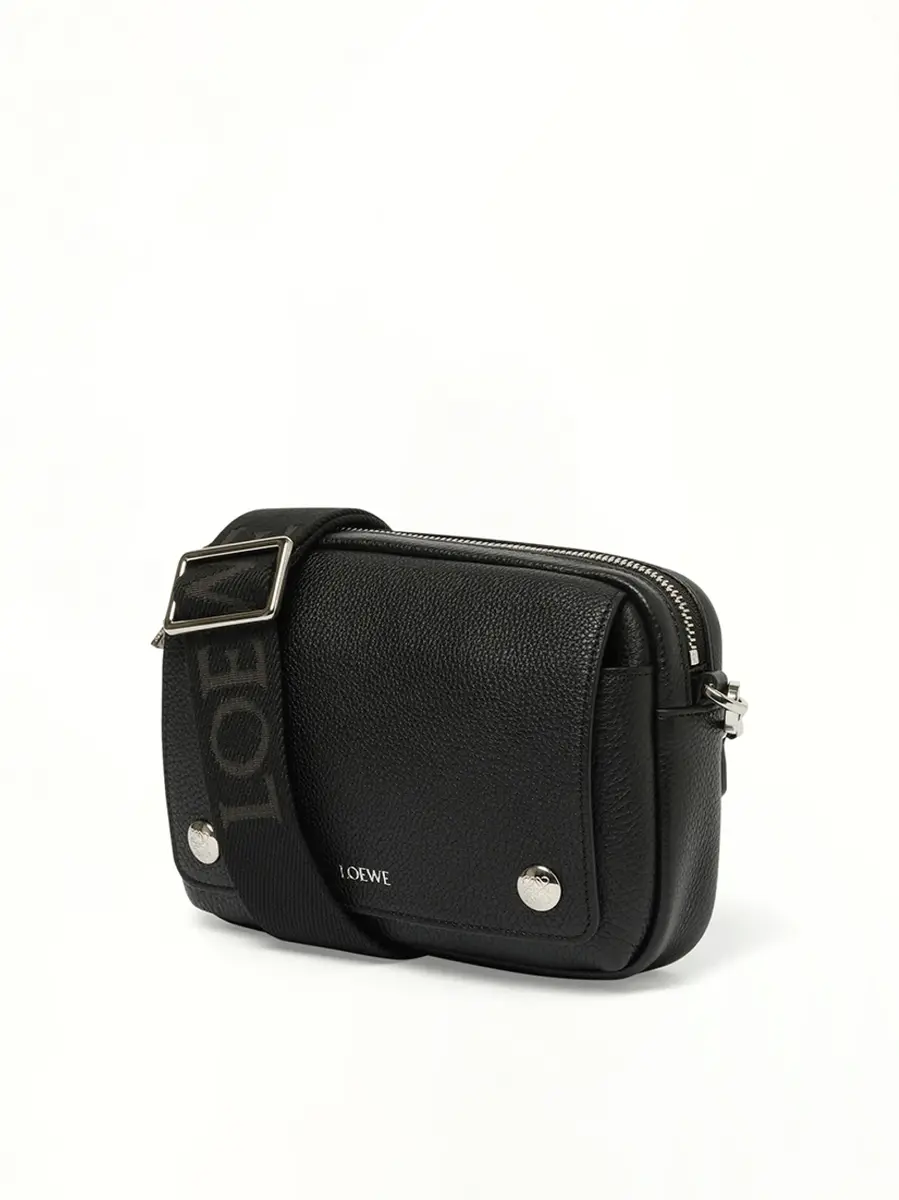 Loewe Calfskin Pebble Messenger Small | Thumbnail 3 Loewe Calfskin Pebble Messenger Small | Thumbnail 3
