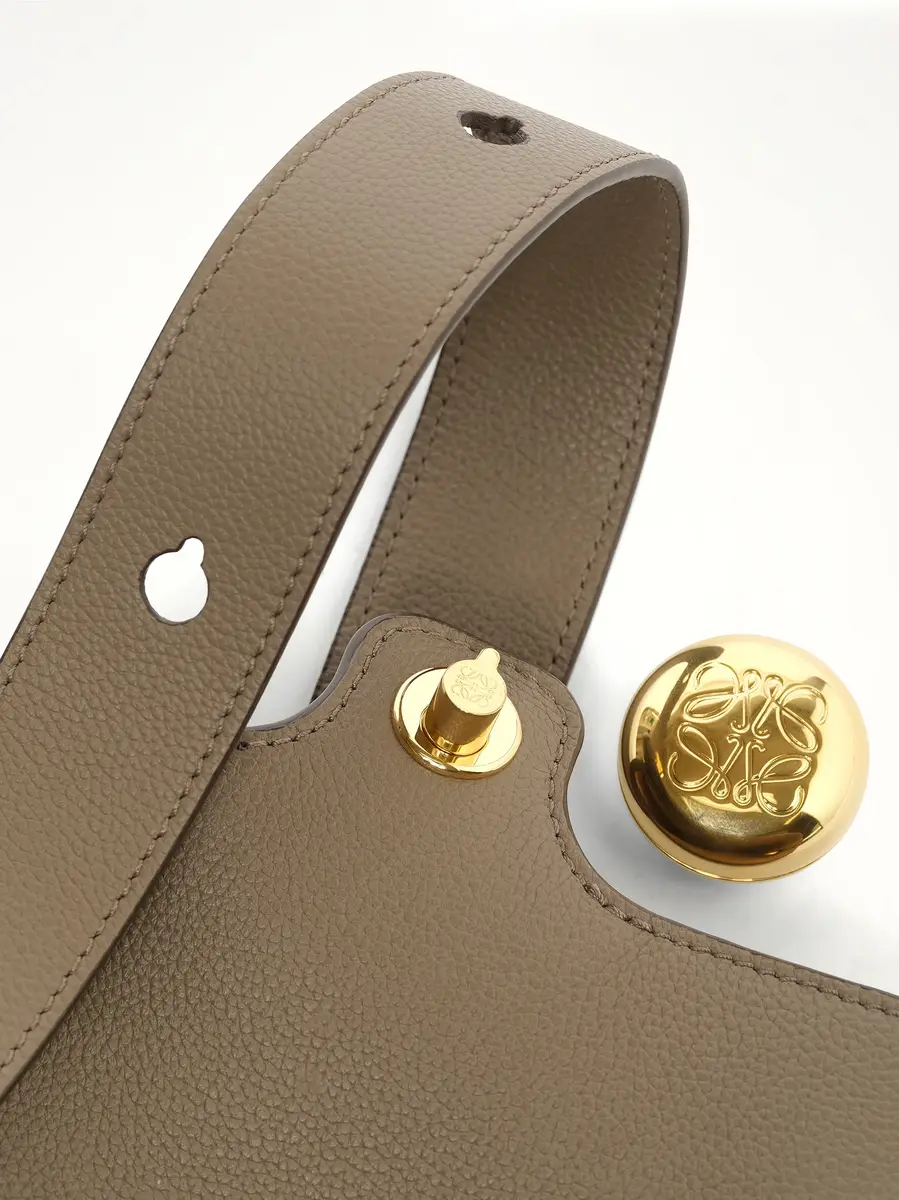 Loewe Pebble Bucket Mini | Thumbnail 2 Loewe Pebble Bucket Mini | Thumbnail 2