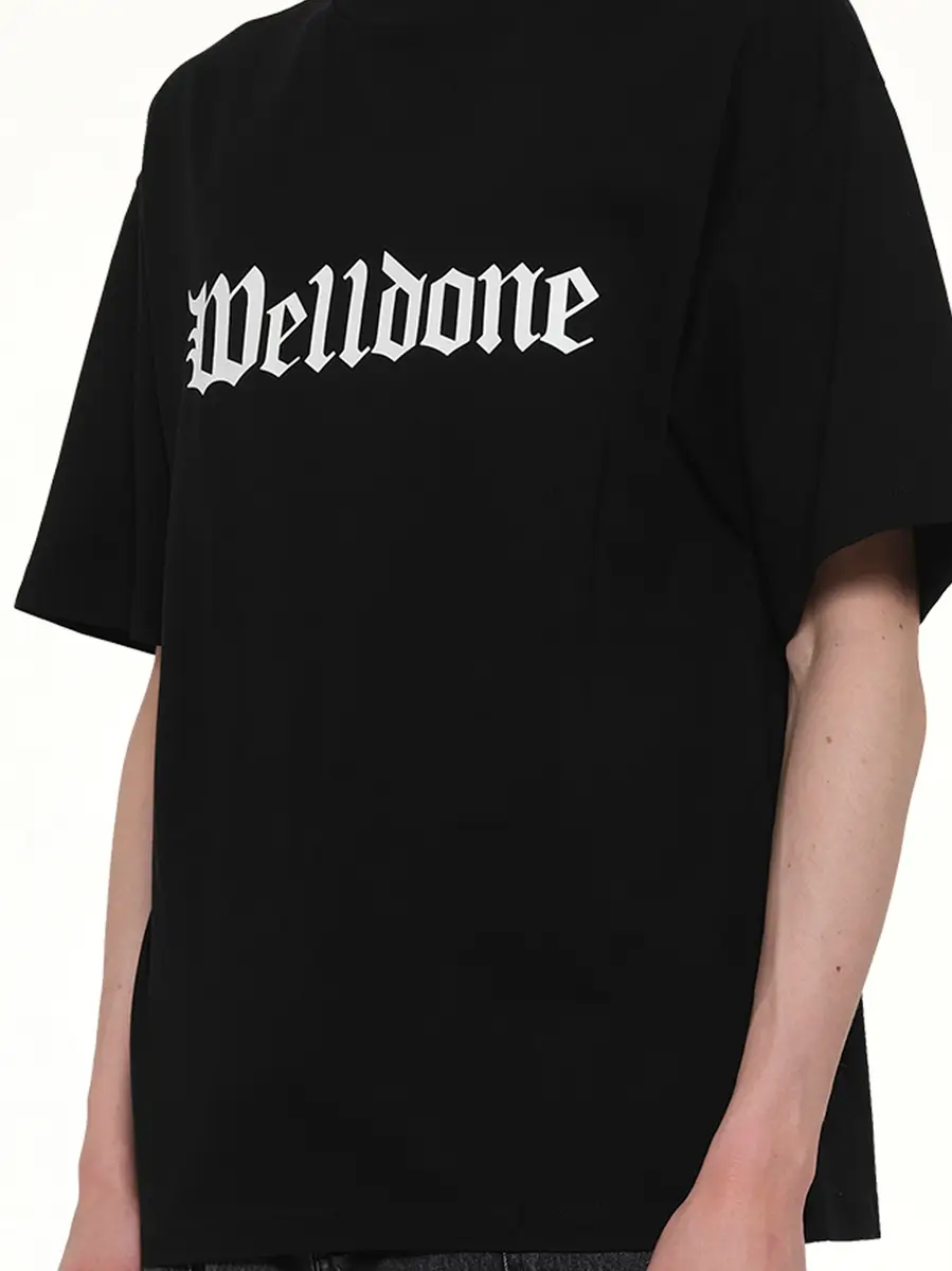 We11Done Gothic Logo Short-sleeved T-shirt | Thumbnail 6