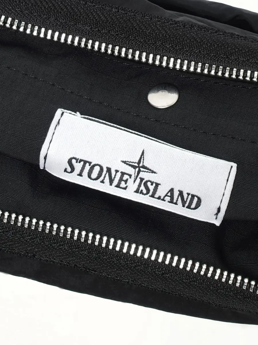 Stone Island 920001 Coated Nylon Pouch | Thumbnail 2