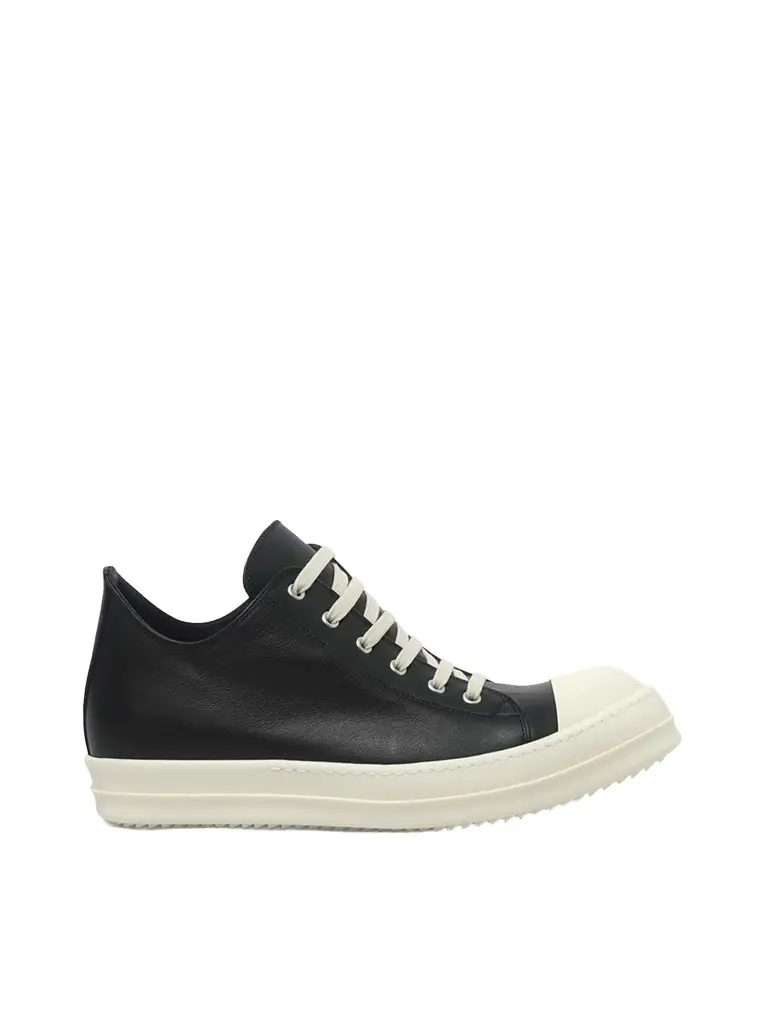 Low Sneaks in Black/milk/milk Low Sneaks in Black/milk/milk
