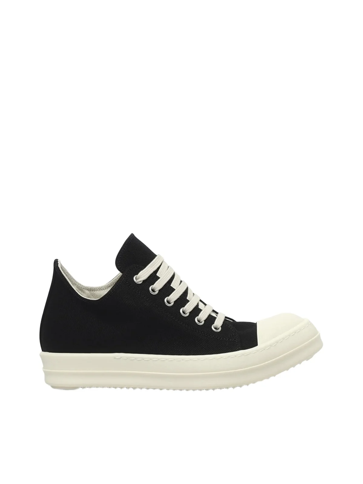 Low Sneaks in Black/milk/milk Low Sneaks in Black/milk/milk