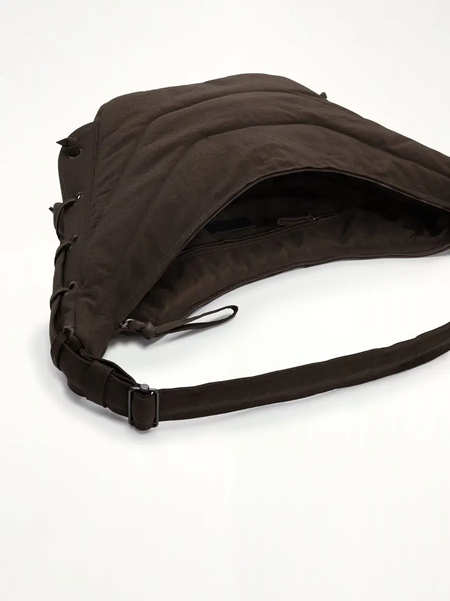 Lemaire Medium Soft Game Bag | Thumbnail 3 Lemaire Medium Soft Game Bag | Thumbnail 3