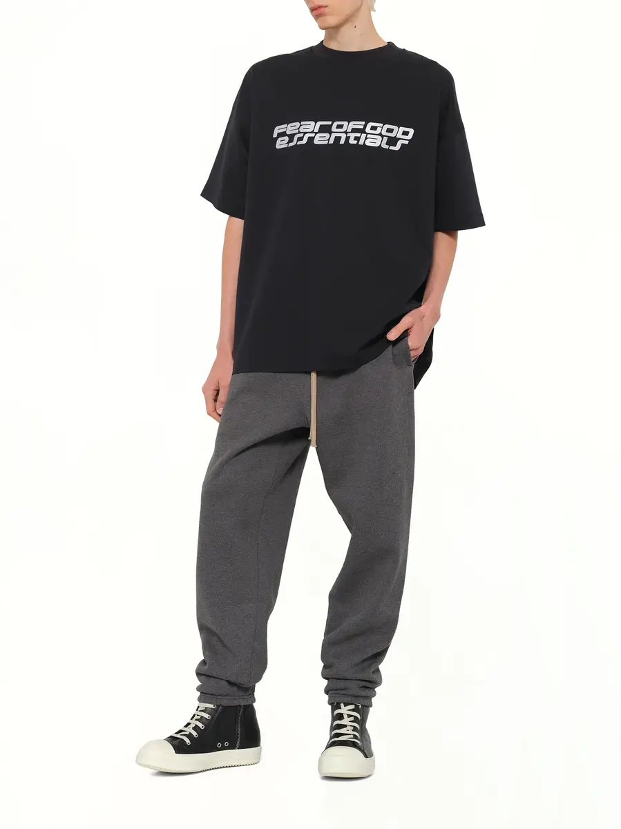 Fear of God Essentials Classic Sweatpant | Thumbnail 4 Fear of God Essentials Classic Sweatpant | Thumbnail 4