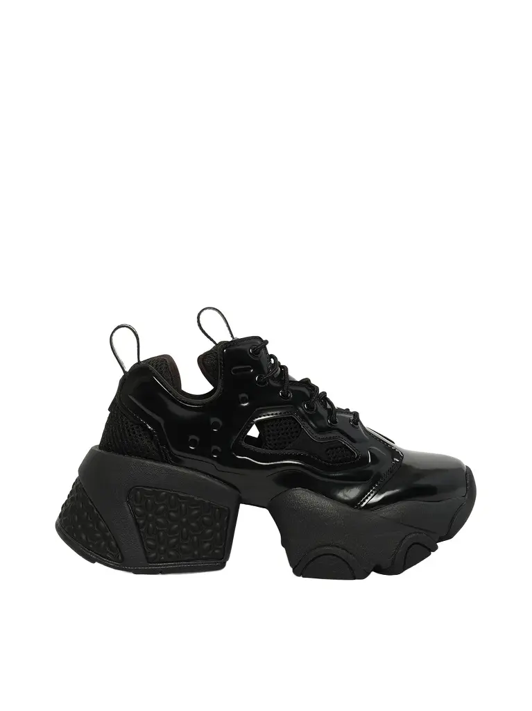 NOIR KEI NINOMIYA Noir Kei Ninomiya X Reebok Low Sneaker | Image 1 NOIR KEI NINOMIYA Noir Kei Ninomiya X Reebok Low Sneaker | Image 1