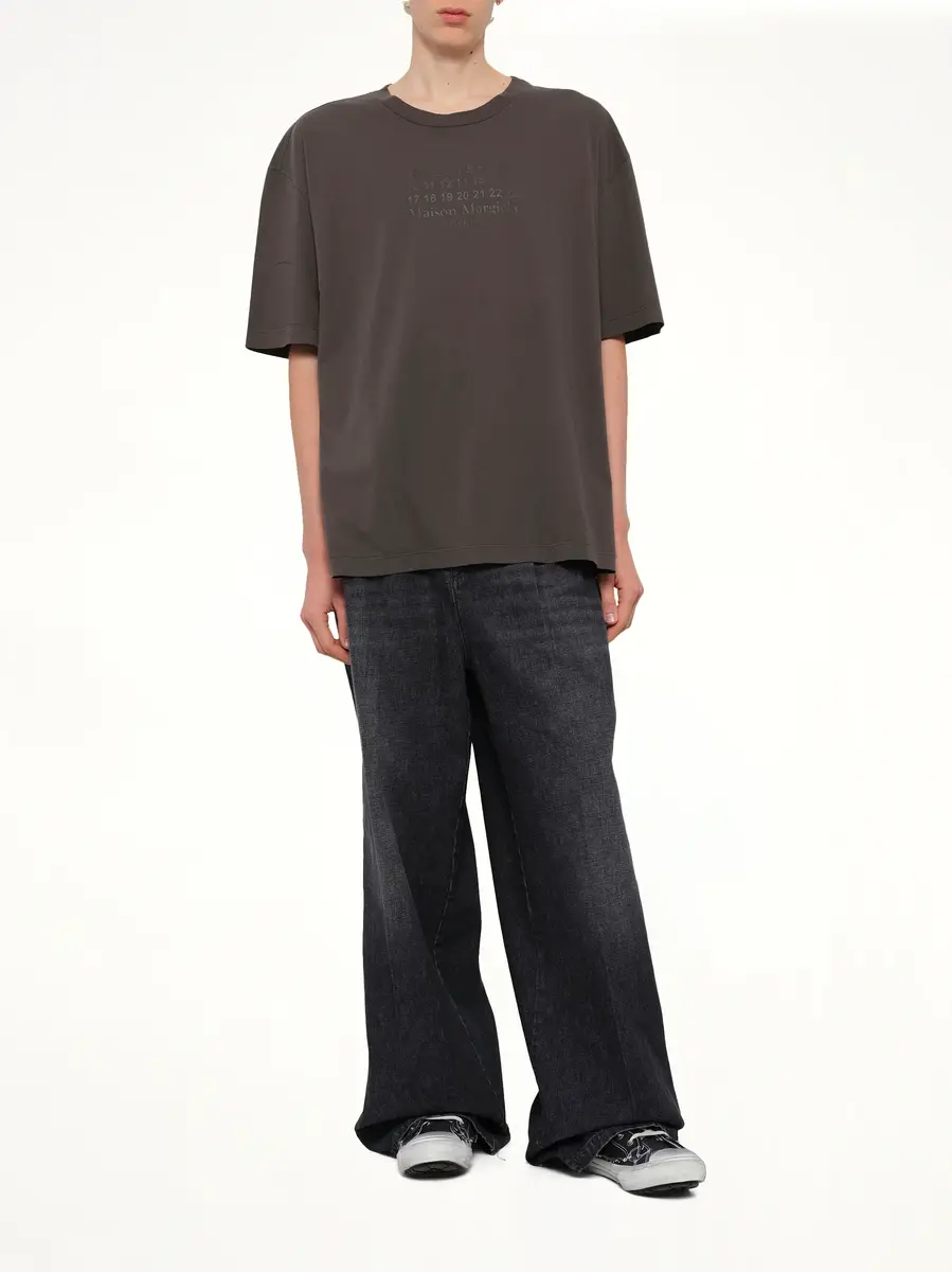 Maison Margiela Maison Margiela Logo T-shirt in Mink | Thumbnail 4 Maison Margiela Maison Margiela Logo T-shirt in Mink | Thumbnail 4