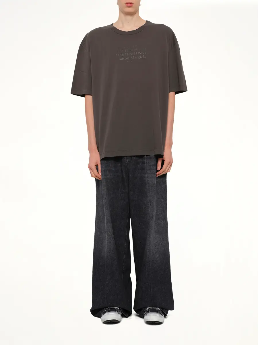 Maison Margiela Maison Margiela Logo T-shirt in Mink | Thumbnail 7 Maison Margiela Maison Margiela Logo T-shirt in Mink | Thumbnail 7